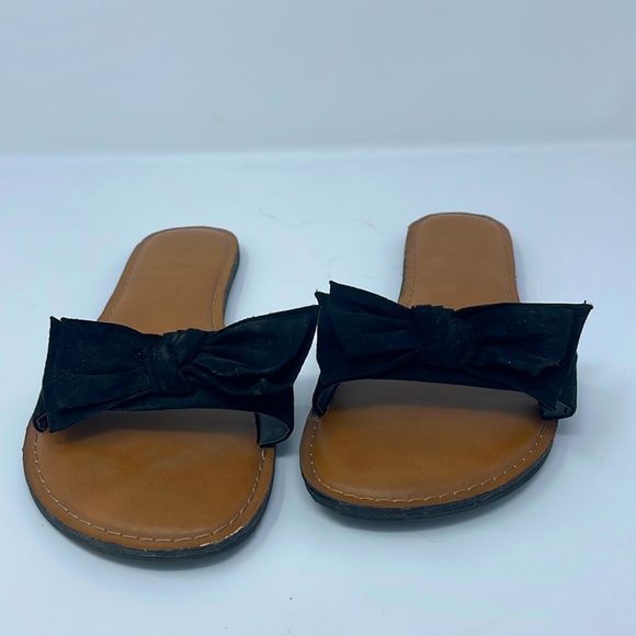 Women’s Black Bow Sandals - Picture 1 of 3